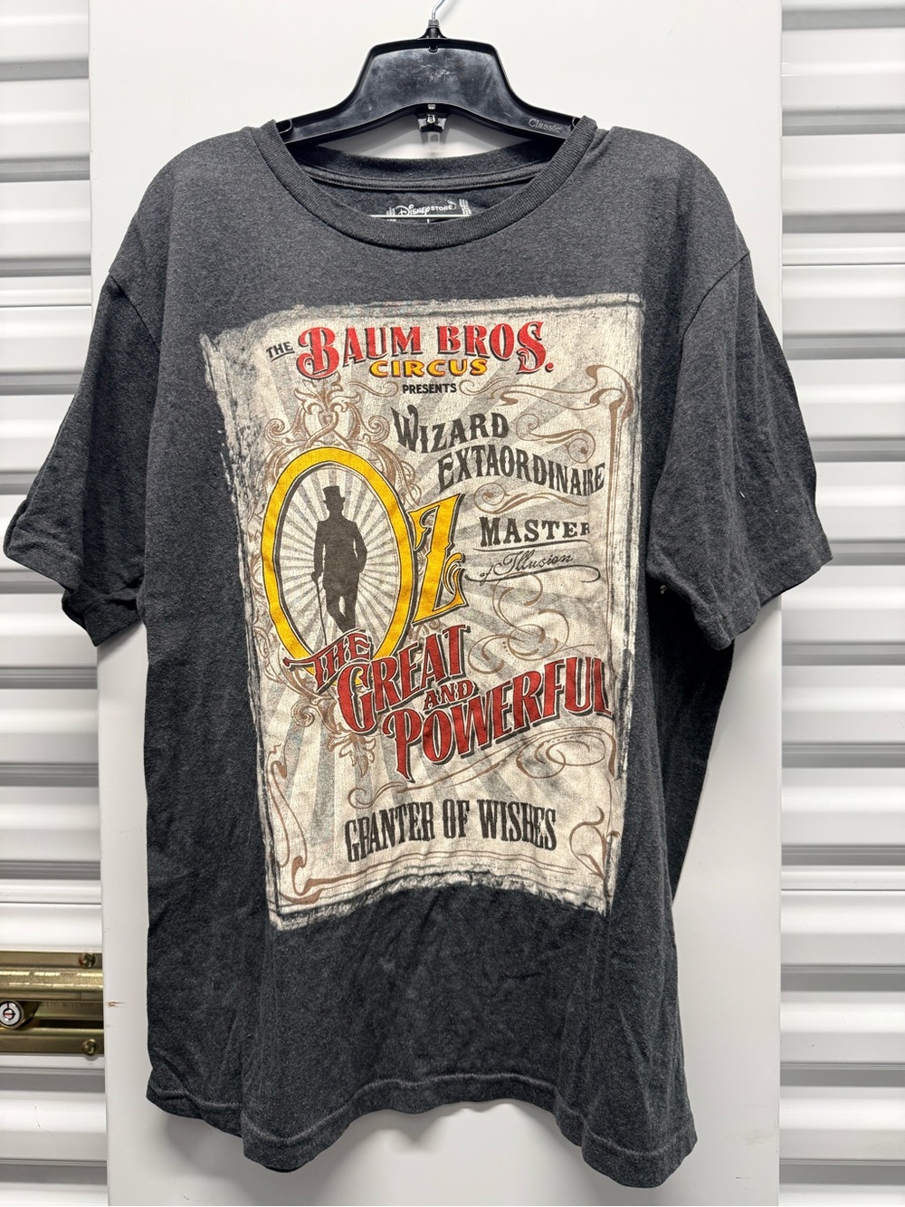 Disney Circus OZ The Great and Powerful' Oz Graphic Shirt L - Charcoal